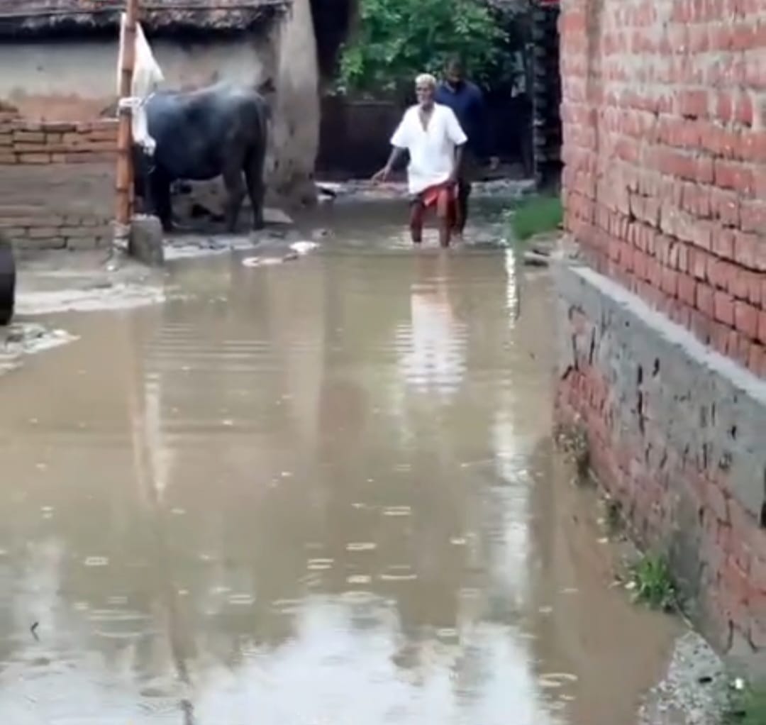 Residents of Matiariya grappling with drainage issues.