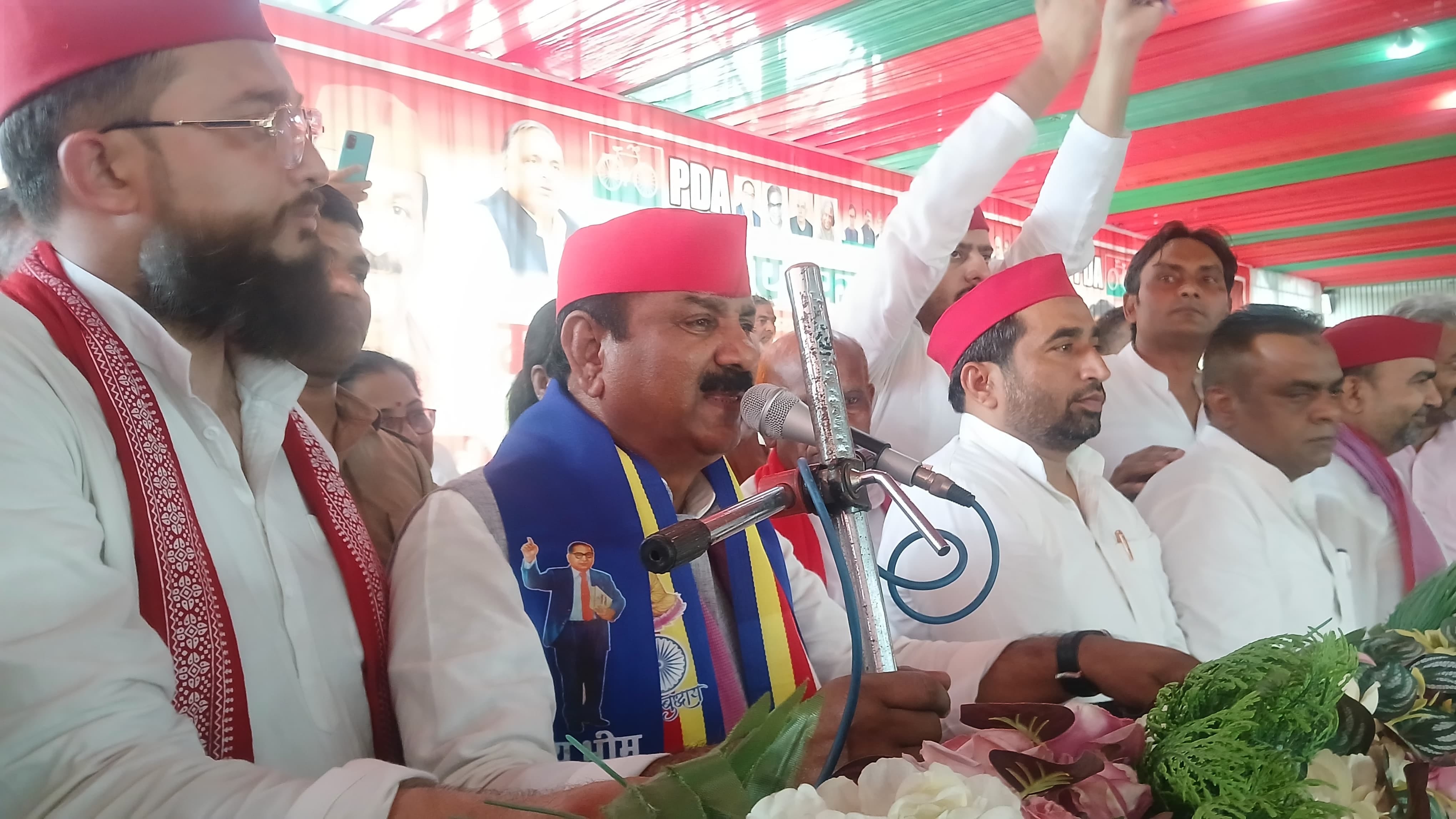 नहटौर में सपा के पीडीए कार्यकर्ता सम्मेलन को संबोधित करते प्रदेश अध्यक्ष श्याम लाल पाल। संवाद