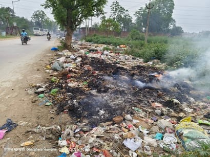 Burning of garbage increases public woes; demand for action raised.