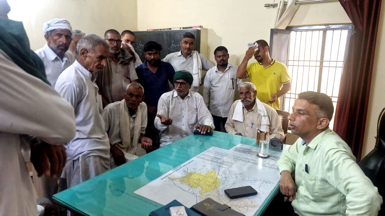 Farmers staged a protest at the department's office over the failure to release water into the Sirsa Parallel canal.