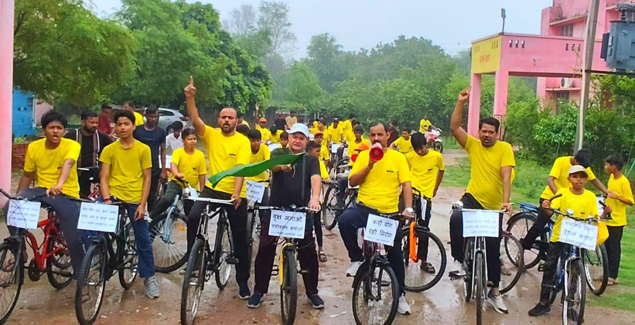 Cycle rally organized to raise health awareness.
