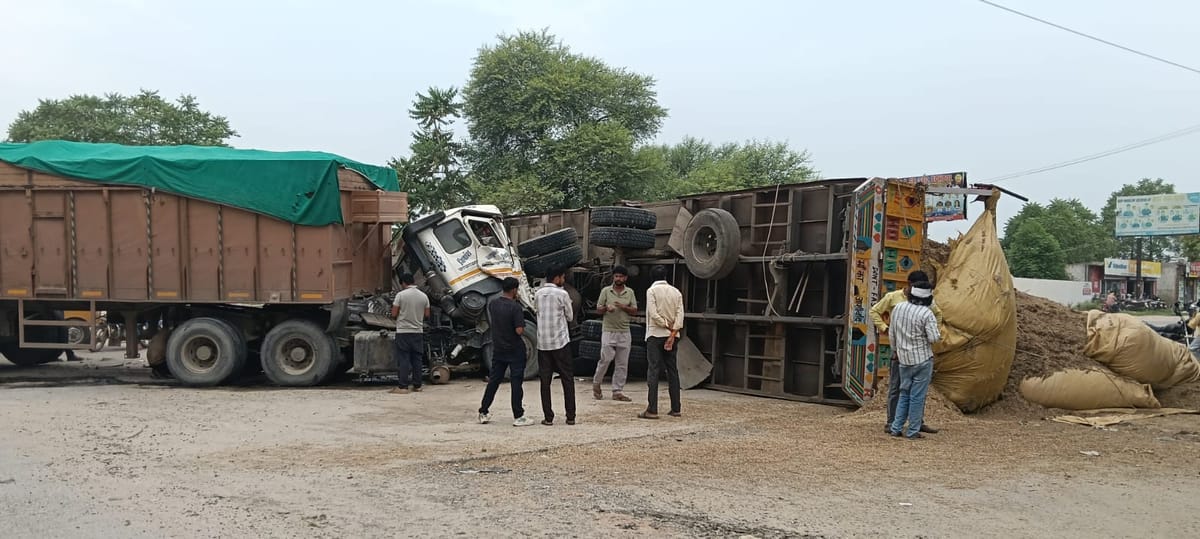 Rewari News: दो डंपरों की आमने-सामने भिड़ंत, दोनों चालक मामूली रूप से घायल