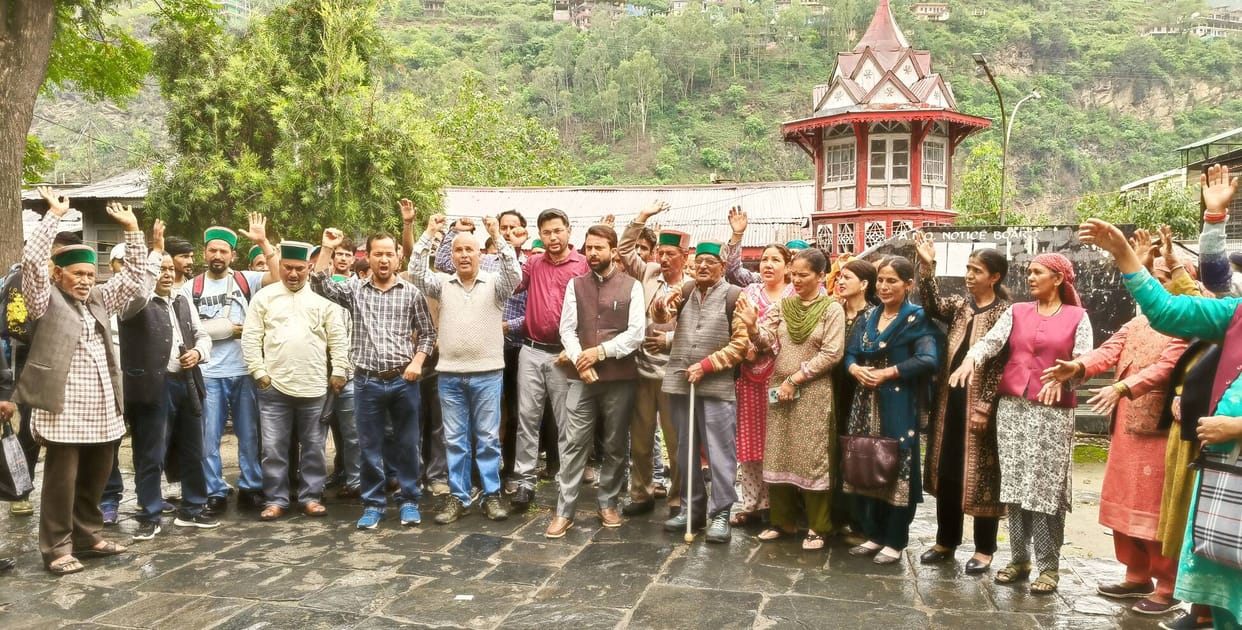 Seven panchayats in a remote area deprived of amenities; villagers stage a protest