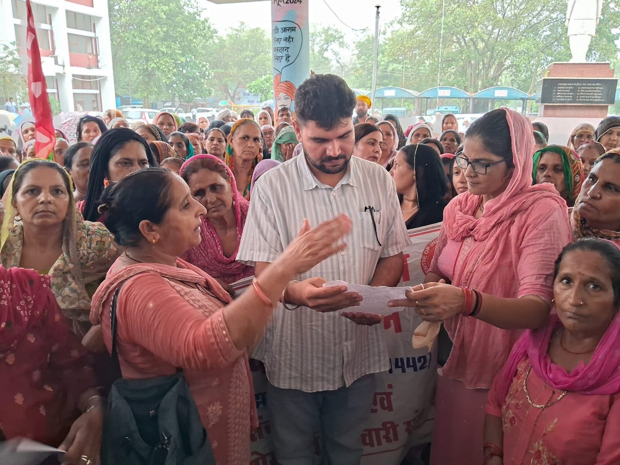 Protest against the lathi-charge on youths demonstrating in Delhi.