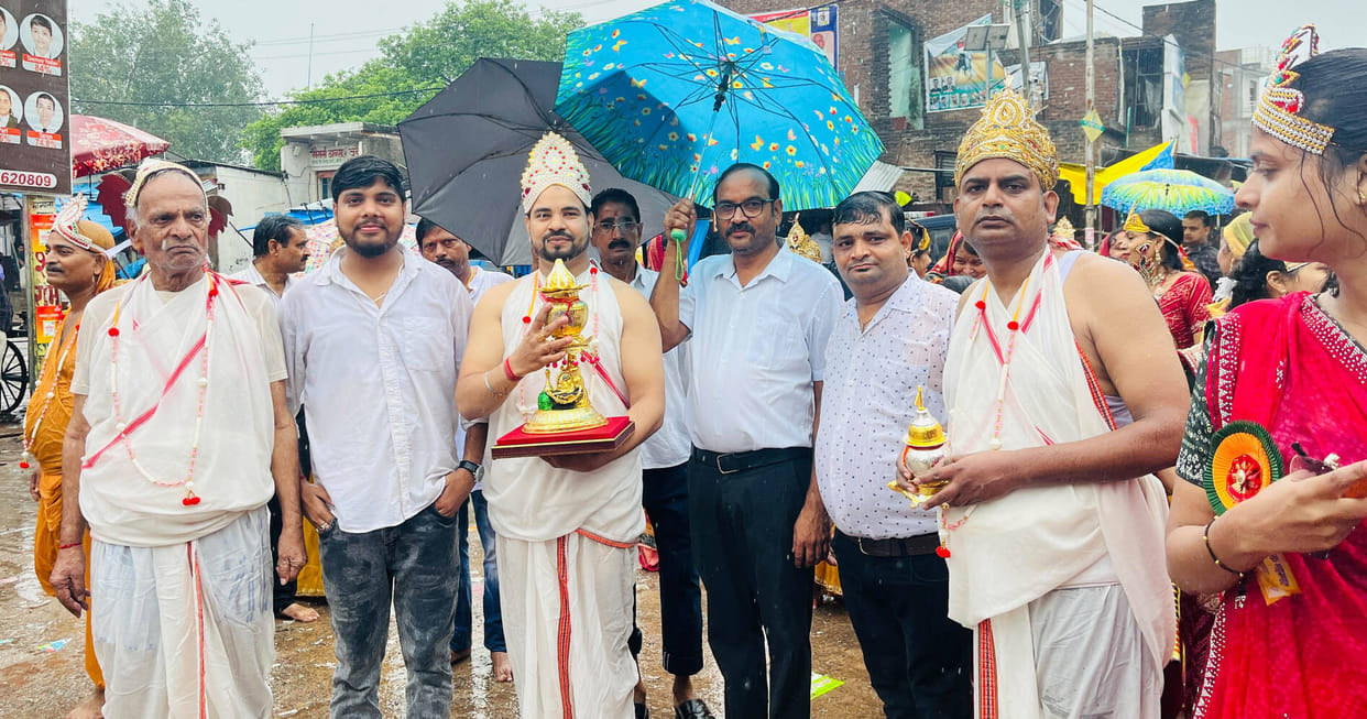 Huge faith in rain... Ghat Yatra started for Siddhchakra Vidhan in Jaitpur
