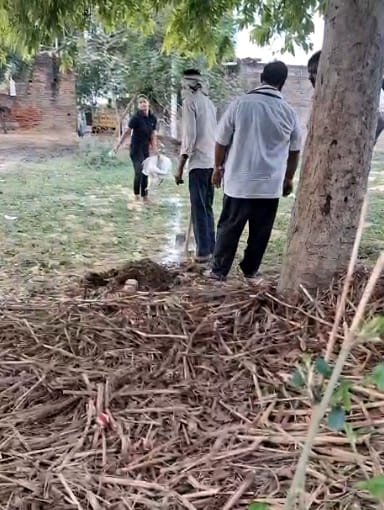 Public pathway markers tampered with; police summoned, FIR registered.