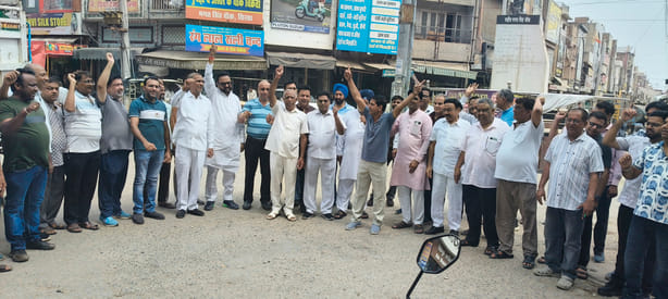 businessmen protested against gst department