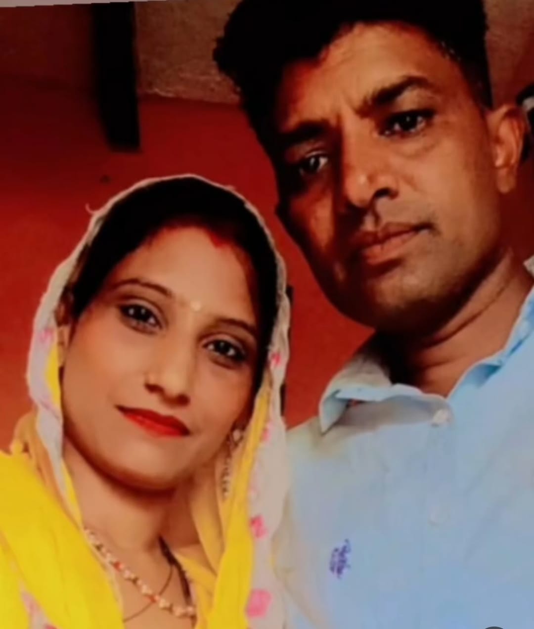 After killing his wife by strangling her with a rope, he hanged himself