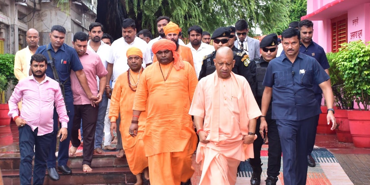 फोटो-34,35-बलरामपुर के शक्तिपीठ देवीपाटन मंदिर में पहुंचे मुख्यमंत्री योगी आदित्यनाथ ।-स्रोत :