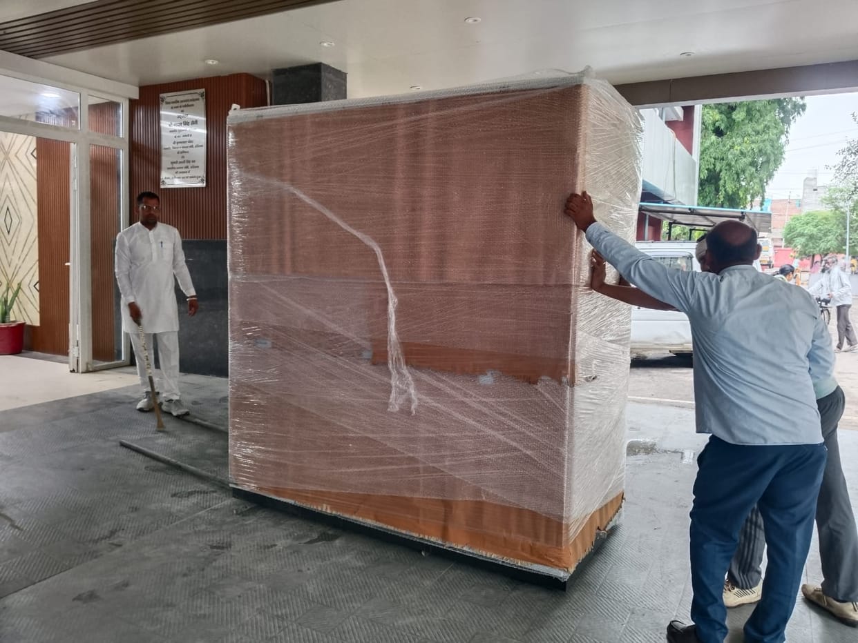 Electrical panel arrives at hospital; power supply will have to be shut off for 48 hours
