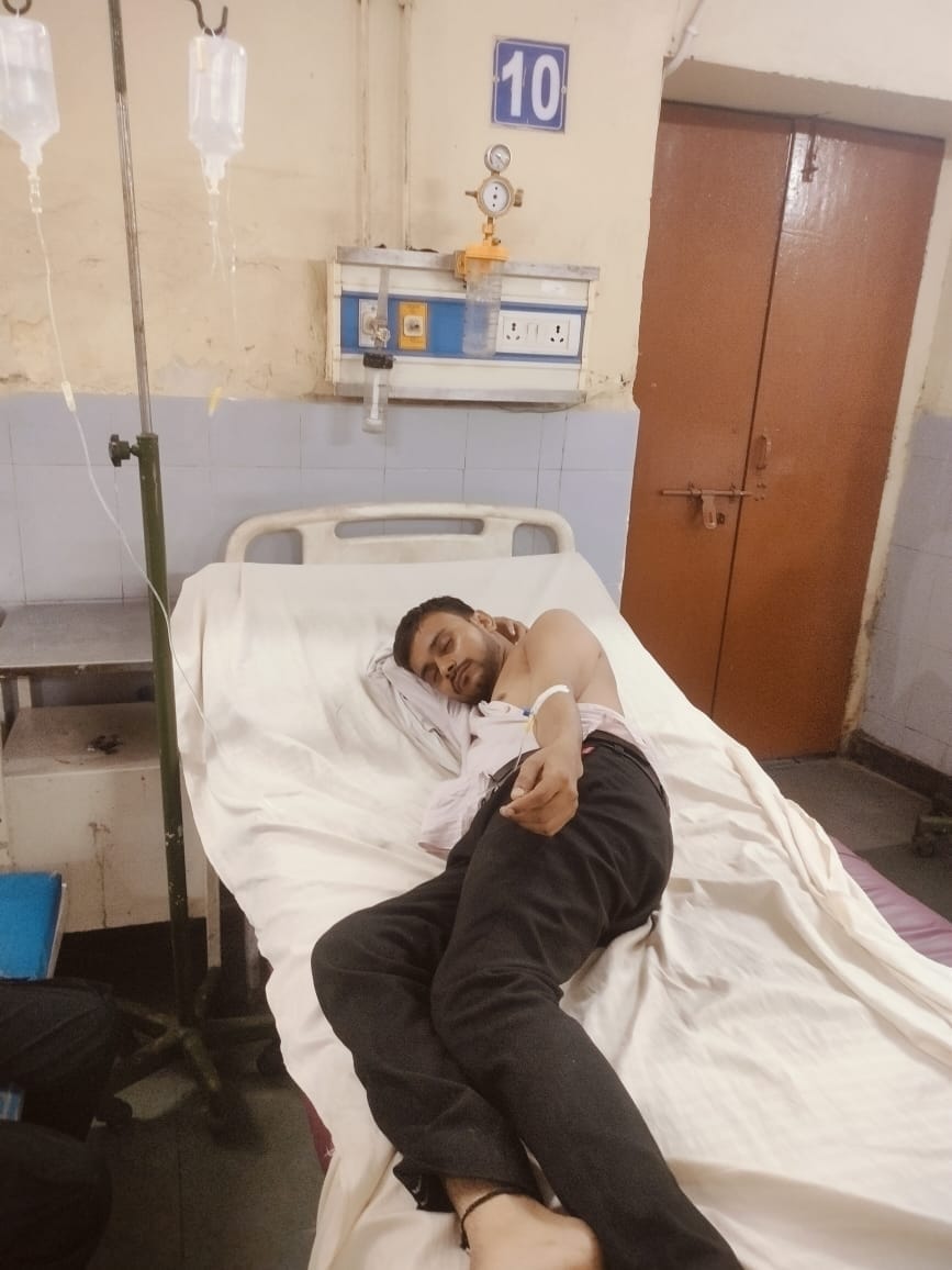 Two groups of LLB students clash; six arrested, including a councilor