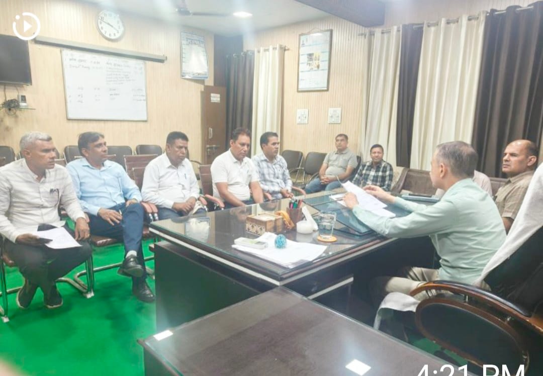 Representatives of the teachers' association met officials regarding the teachers' pending demands.