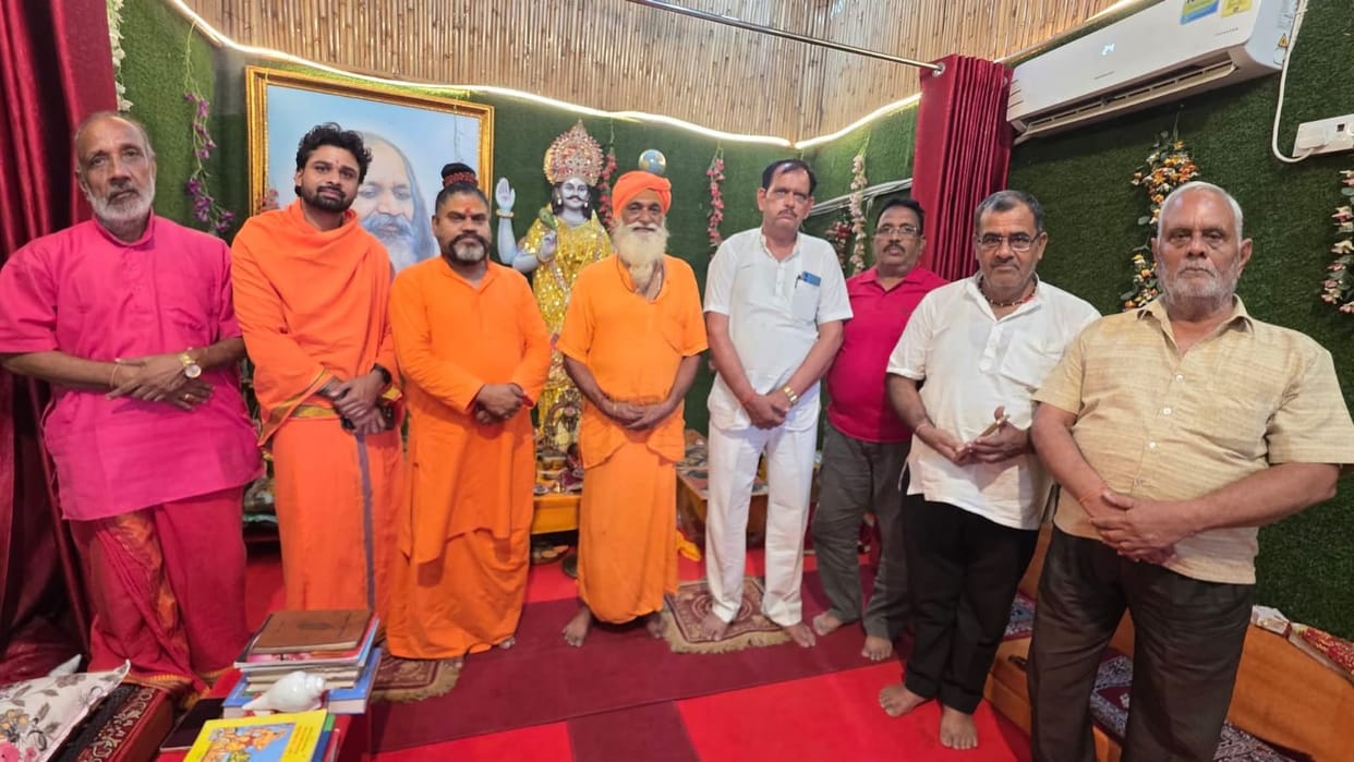 Swami Sachchidanand Maharaj released from house arrest