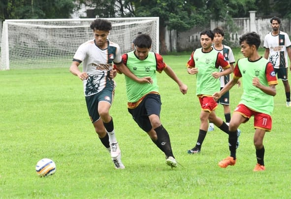 Lucknow Aeros defeated Tectro B 6-1.
