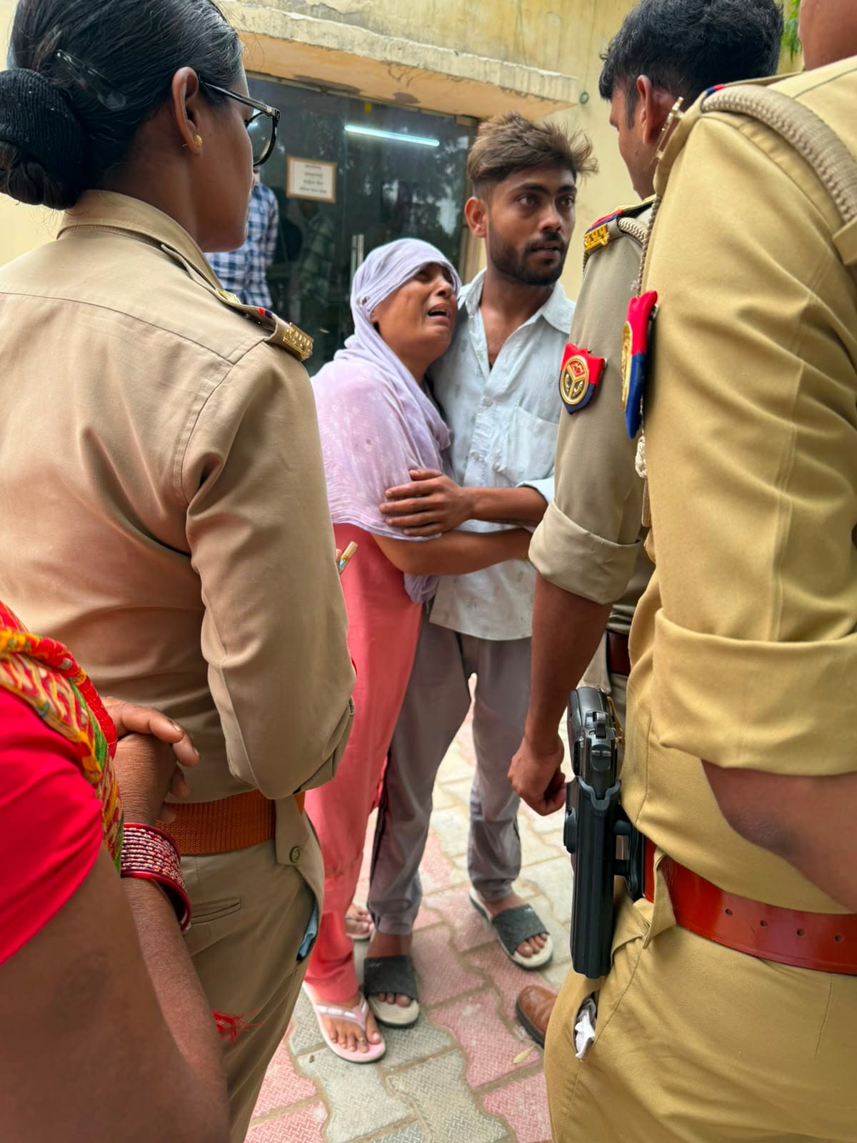 Body of youth found on railway tracks four days ago identified; murder suspected.