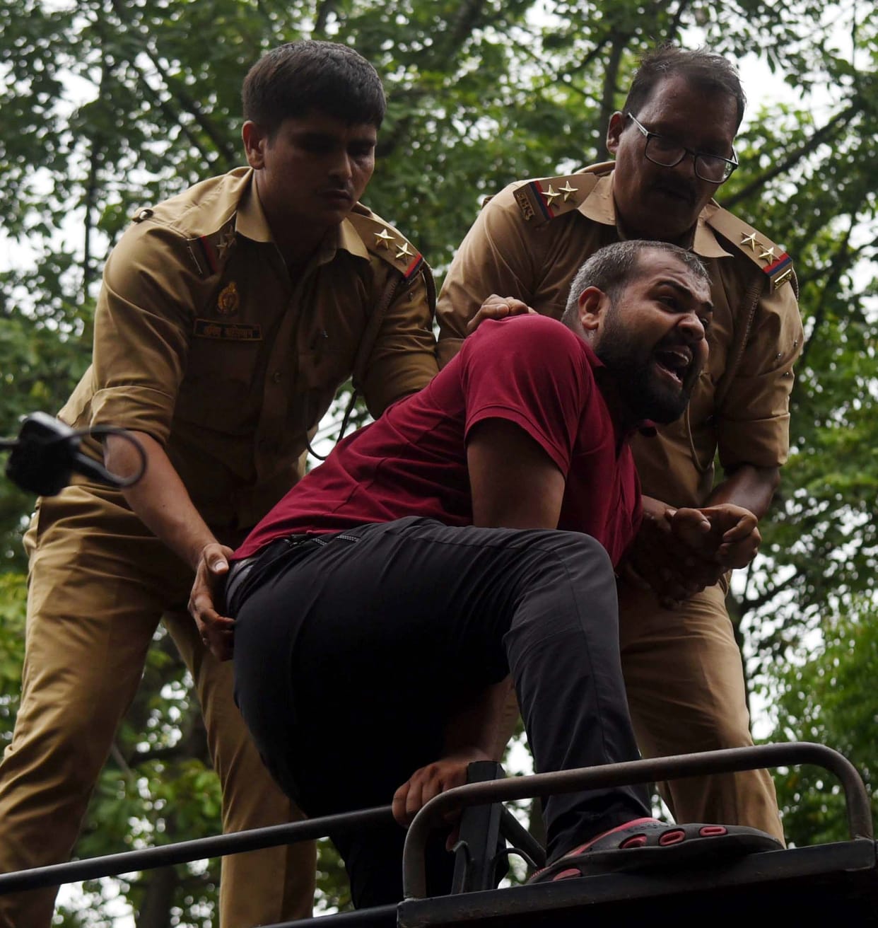 SP supports NEET students; stages protest against the arrest of MPs.