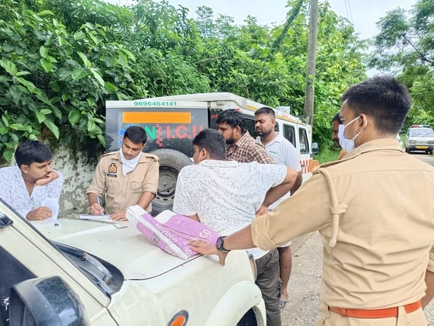 A young man injured in a highway accident died during treatment.