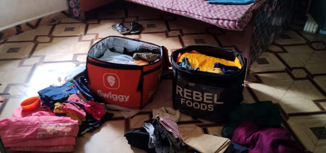 Family members were asleep at home; thieves stole jewelry and cash