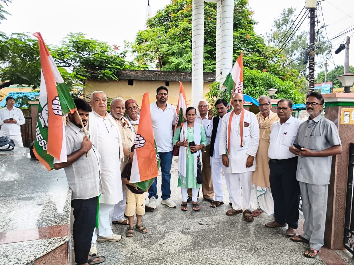 Congress took out a march and submitted a memorandum addressed to the President.