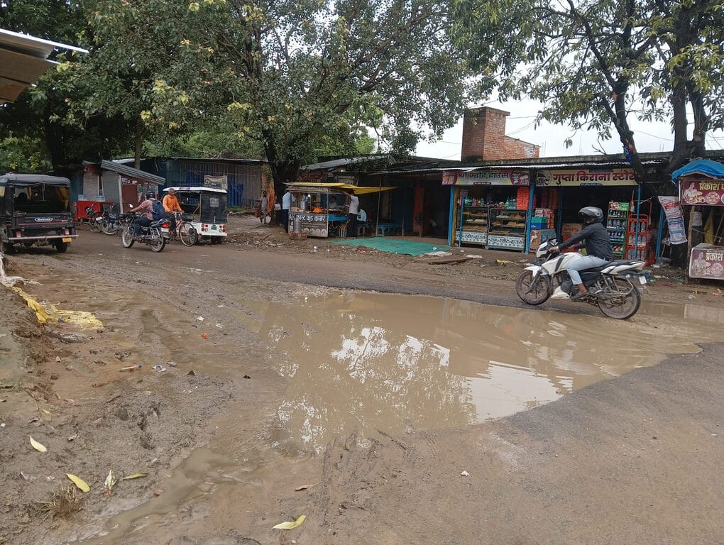 Relief from waterlogging at Dubaula intersection; PWD arranges for water drainage.