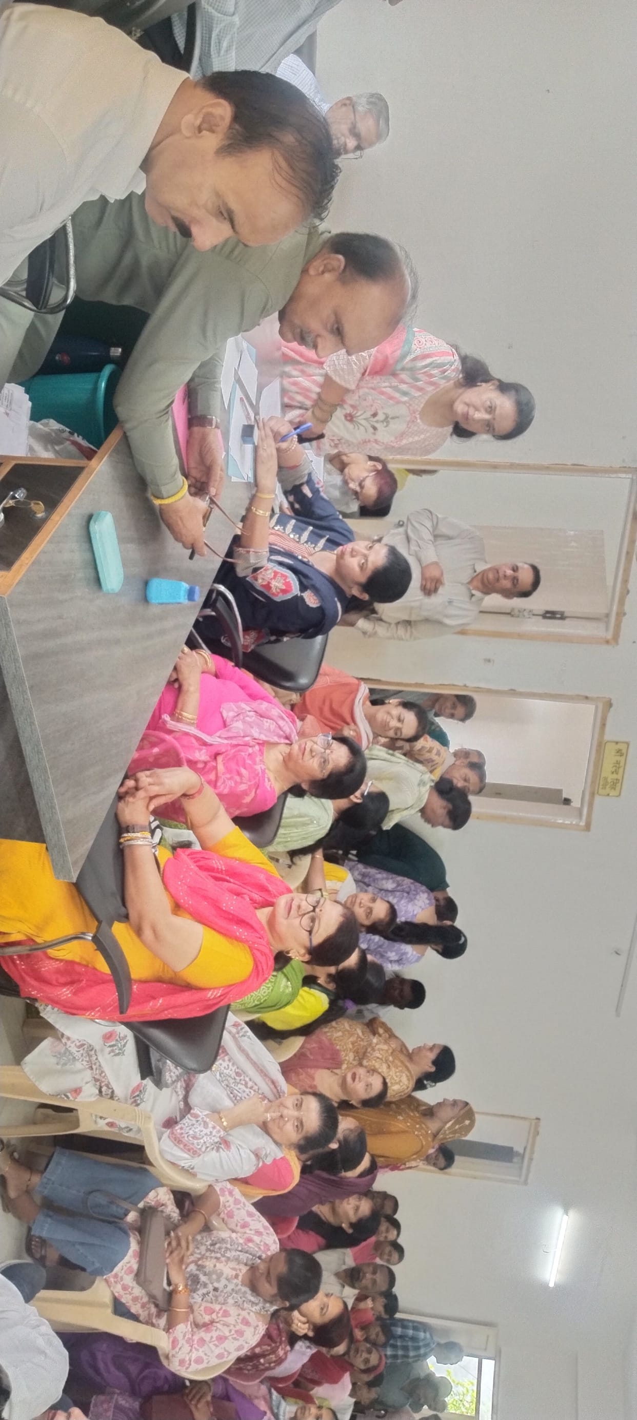 Dharmpur Panchayat focuses on development; plan formulated to install solar lights in every ward.