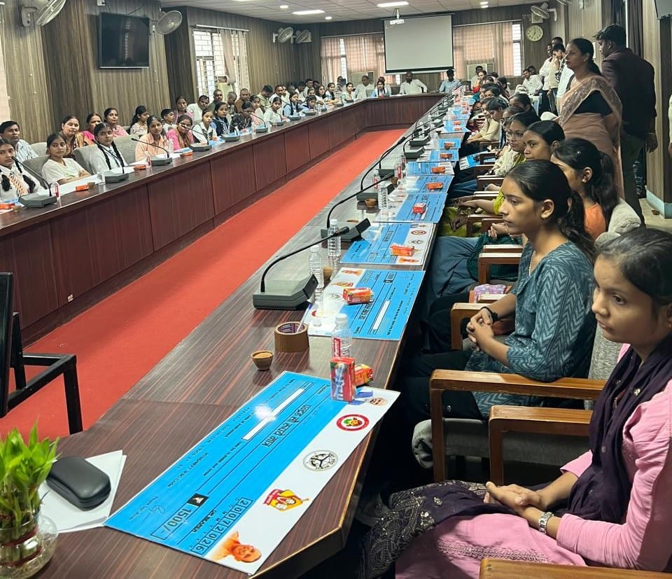 49 meritorious girls honored under the 'Beti Bachao-Beti Padhao' scheme