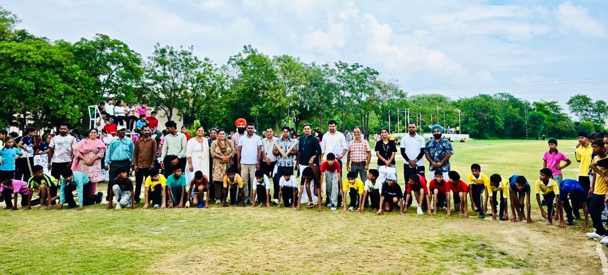 800 players displayed their talent in block level athletics competitions.