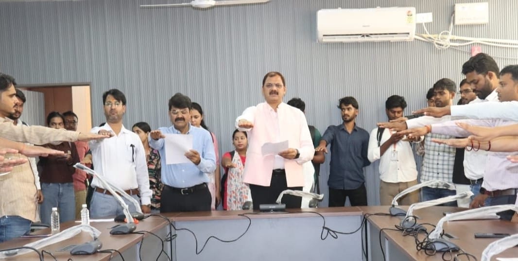 Groundwater conservation should become a people's movement, let's pledge to save every drop: Vice-Chancellor