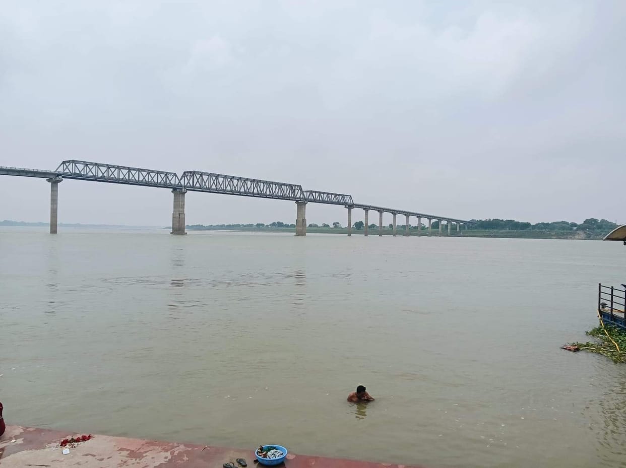 Ganga water level rose by 7 cm in 24 hours; staff deployed at flood posts.