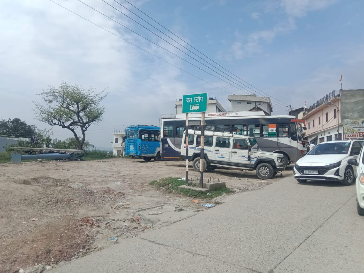 Filth strewn all over the town of Dera Baba Badbhag Singh.