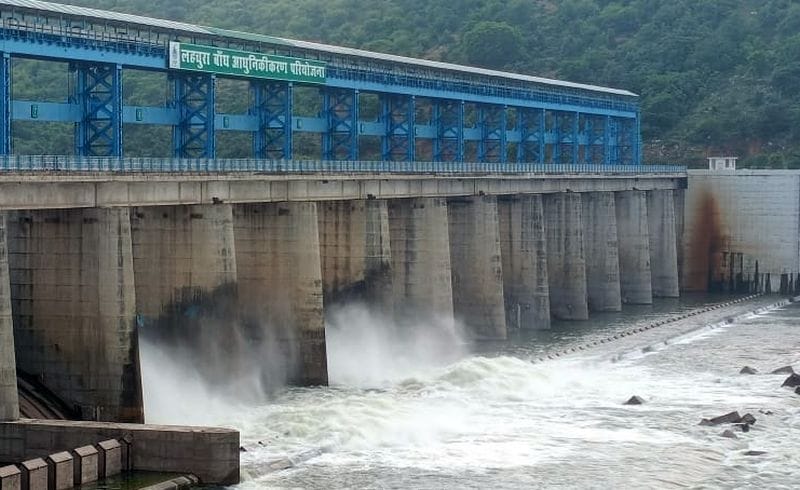 Two gates of Lahchura opened; alert issued for six villages.