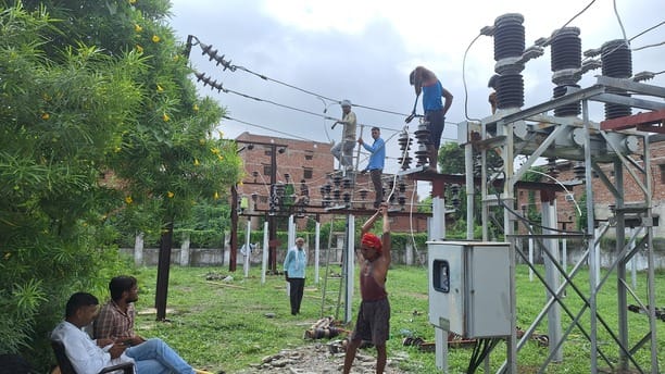 Power supply to the town and rural areas remained disrupted for six hours.