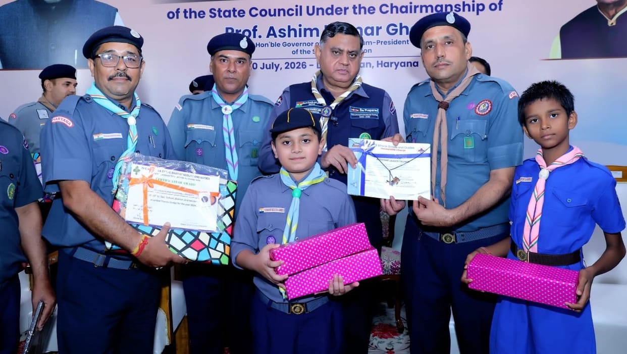 Educationist Saurabh Bhardwaj honored with Thank Badge