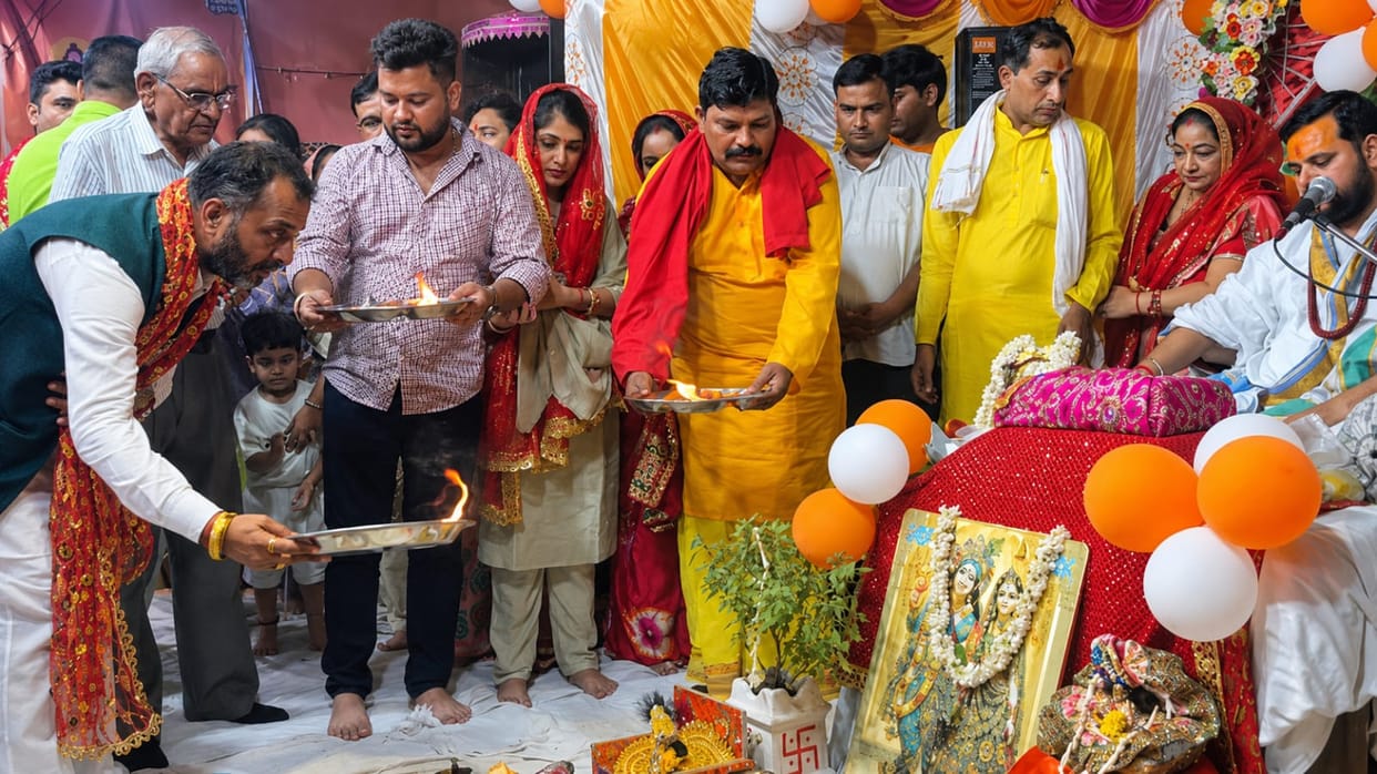 Joy has come to Nanda's home; hail to Kanhaiya Lal.