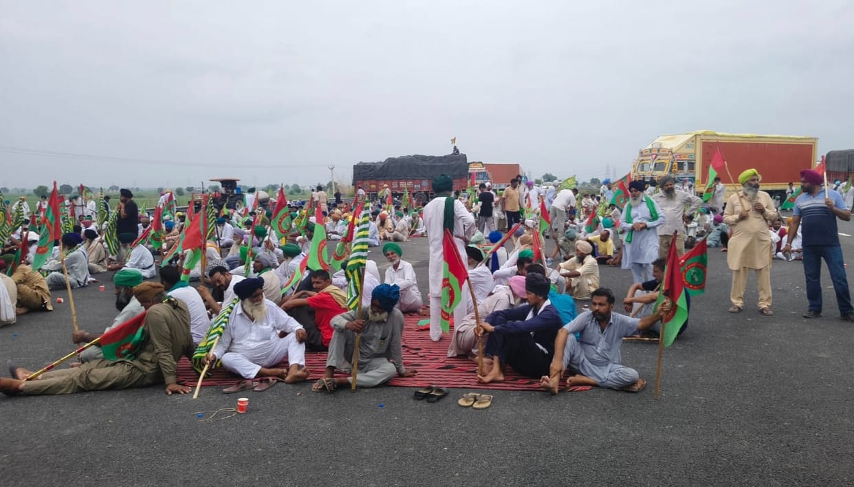 Farmers marching to Delhi staged a sit-in on the Jammu-Katra highway for 10 hours.