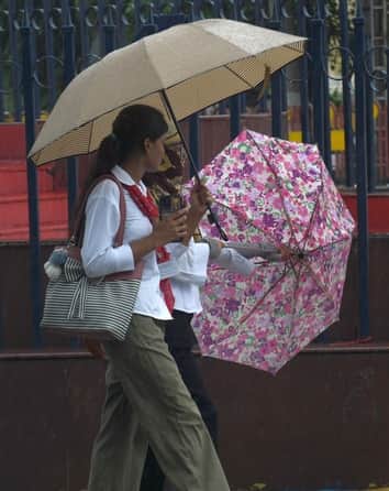 Signs of a slowdown in rainfall in the capital