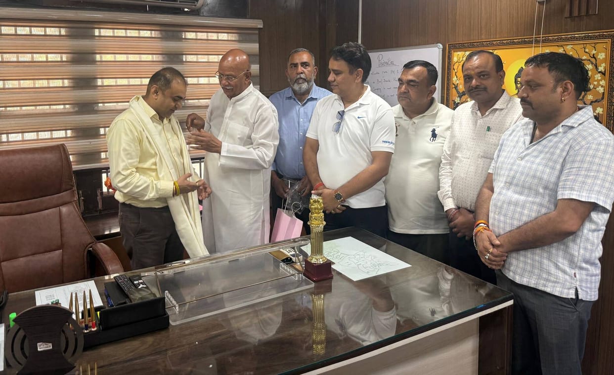 Laghu Udyog Bharati apprised the Municipal Commissioner of the issues.