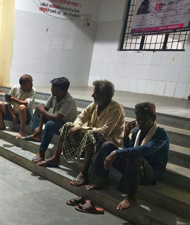 Five children drown while bathing in a pond; two real brothers die