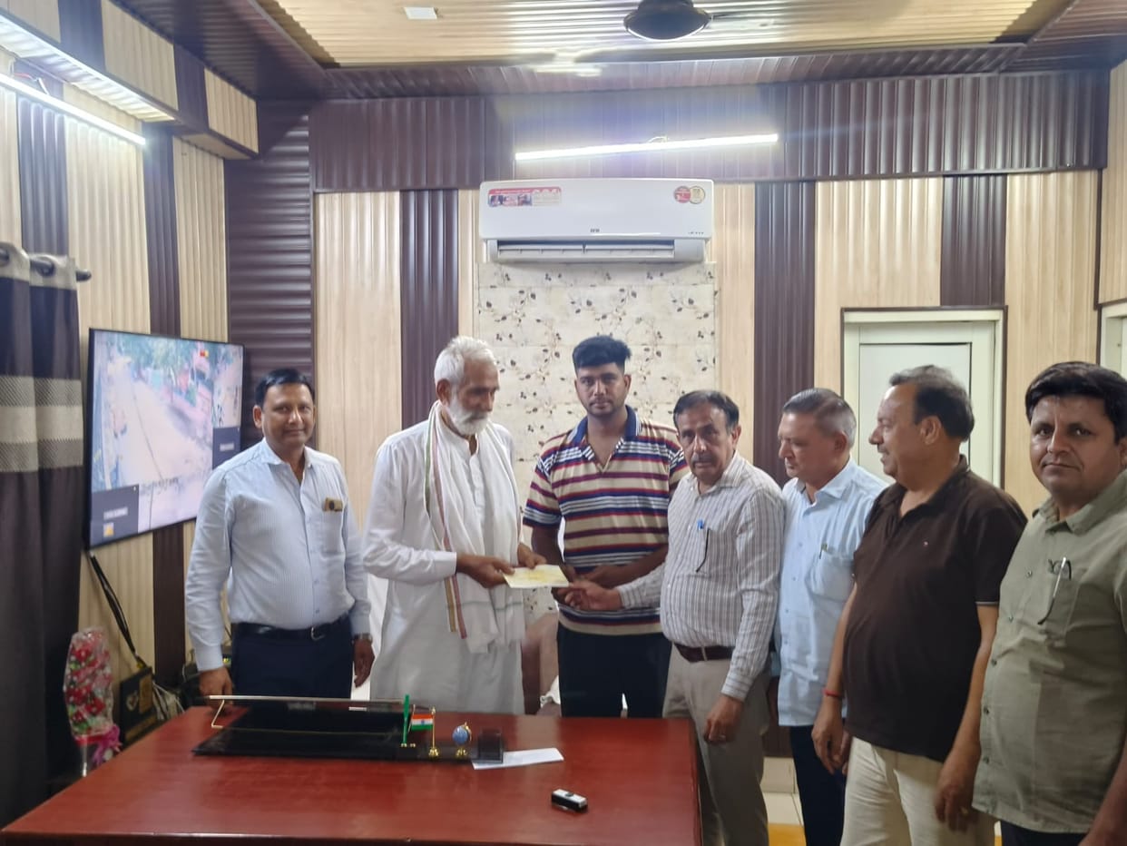 Financial assistance of 37,500 for the farmer who met with an accident.
