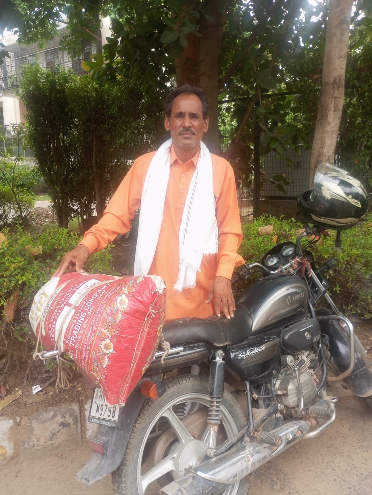 A Ragni writer from Sonipat donated over 100,000 neem fruits.
