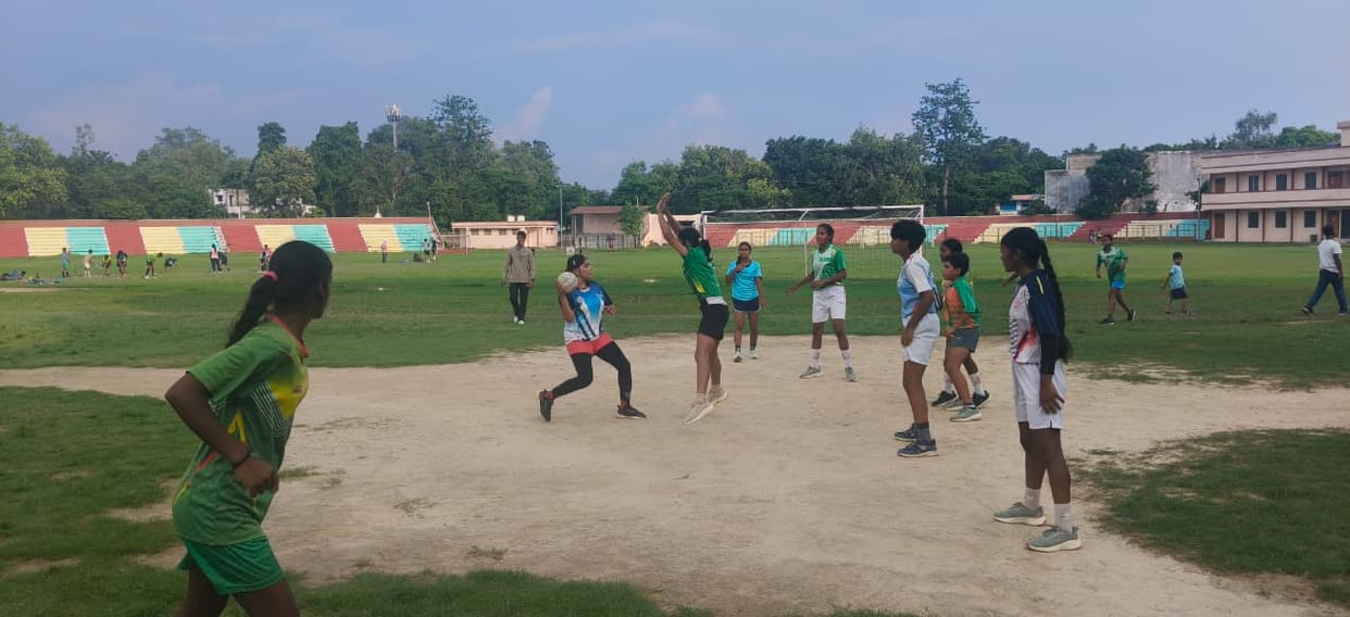Formation of women's handball and basketball teams for the state-level competition.