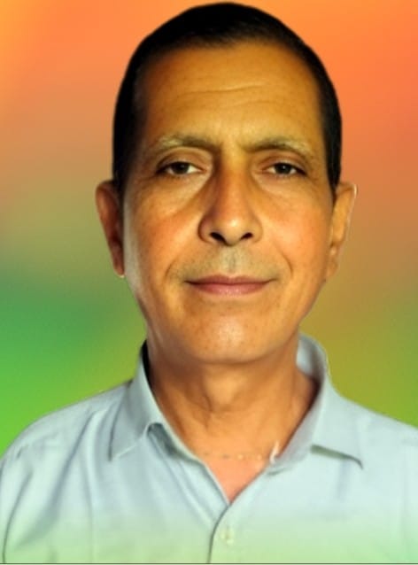 Ravindra became the district president of the Nationalist Navnirman Dal