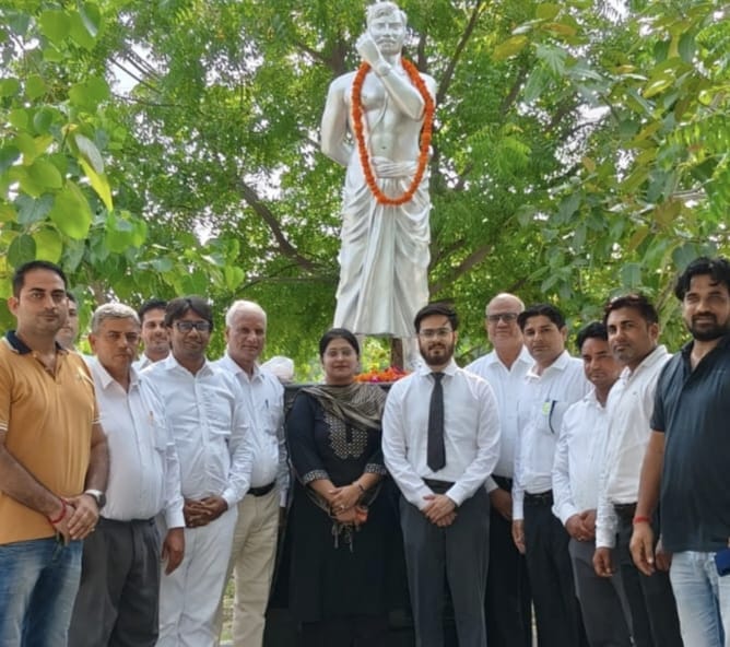 Revolutionary Chandrashekhar Azad is a source of inspiration for the younger generation: Judge