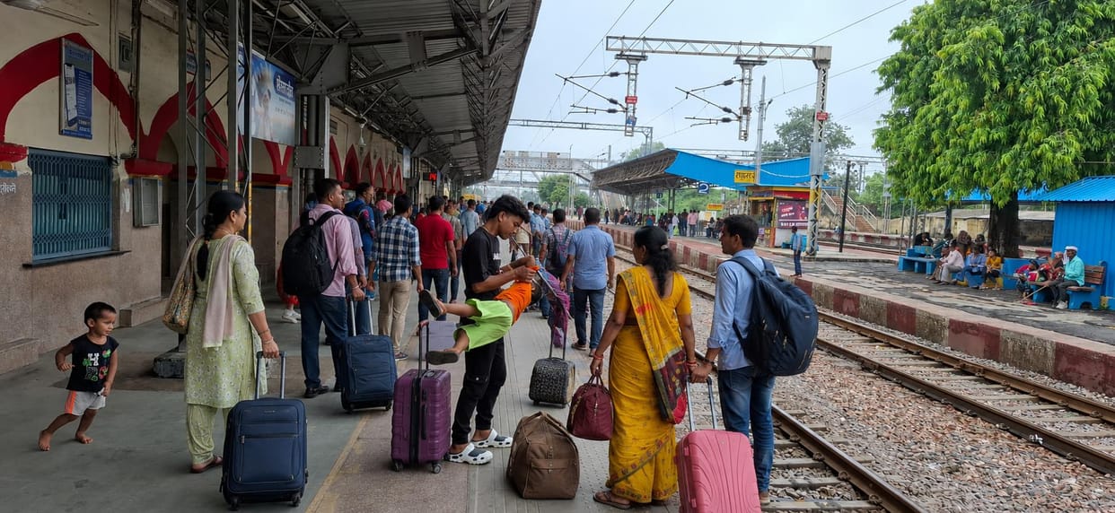 HAD and Tundla passenger trains cancelled; tickets refunded.