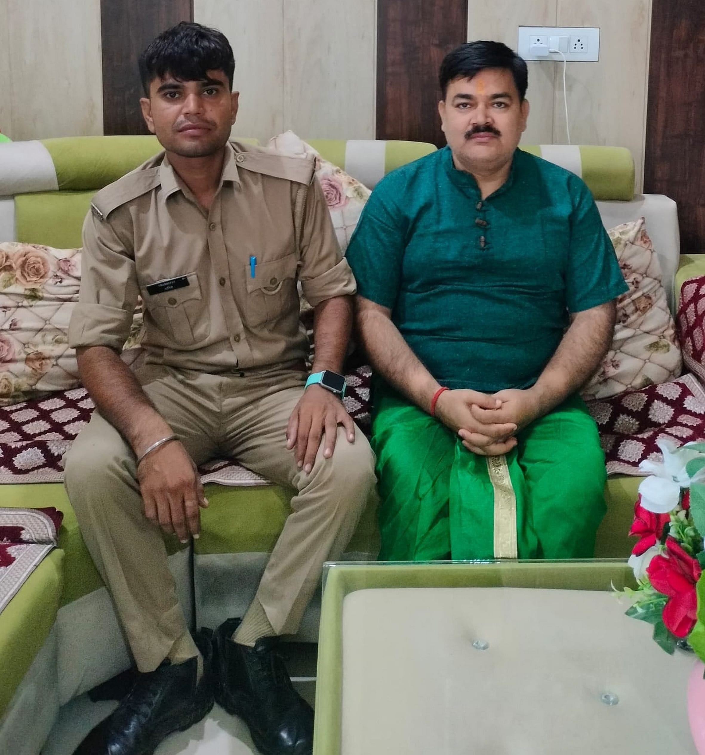 हाउस अरेस्ट