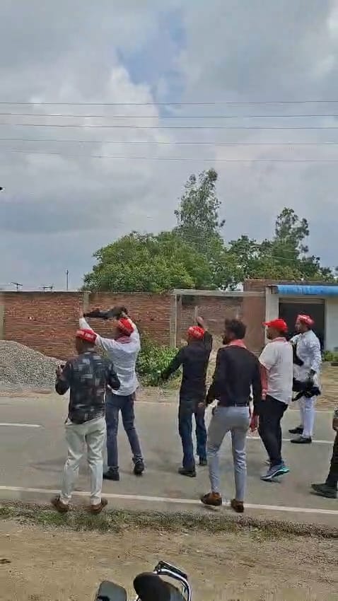 Report on those who waved black flags at the Deputy Chief Minister and raised provocative slogans.