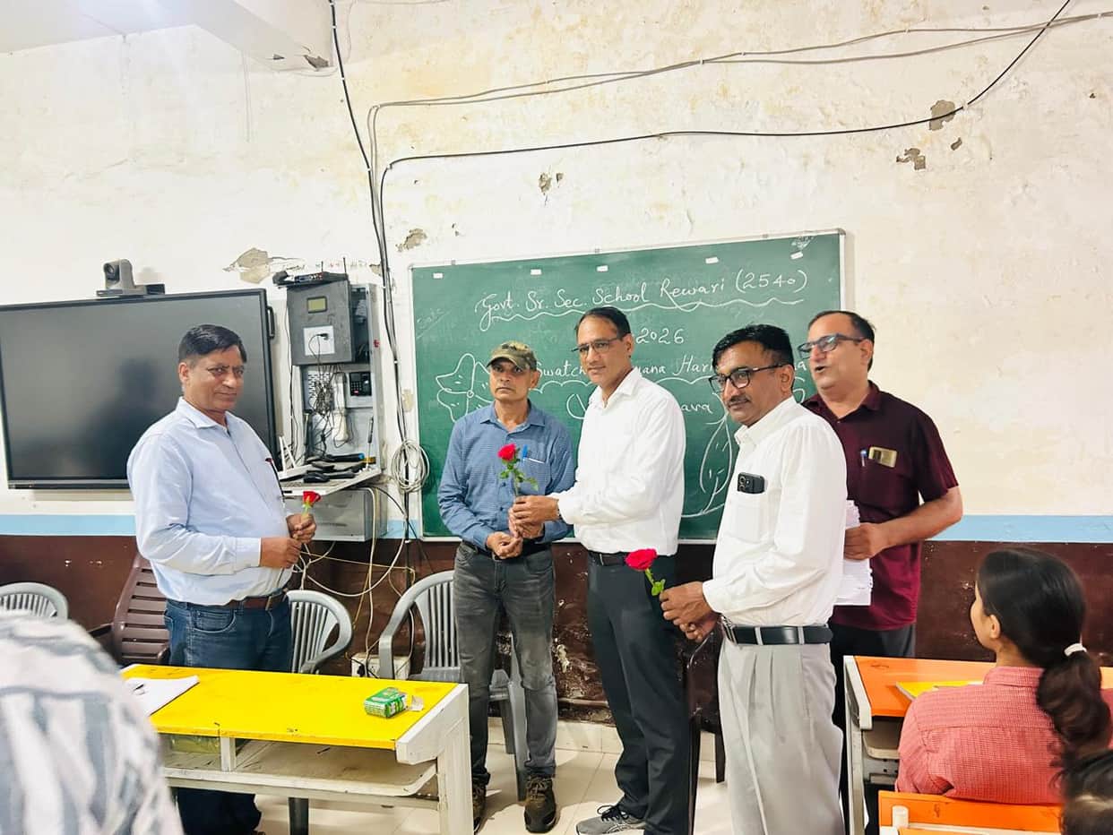 Students conveyed a message of environmental conservation; winners were felicitated.
