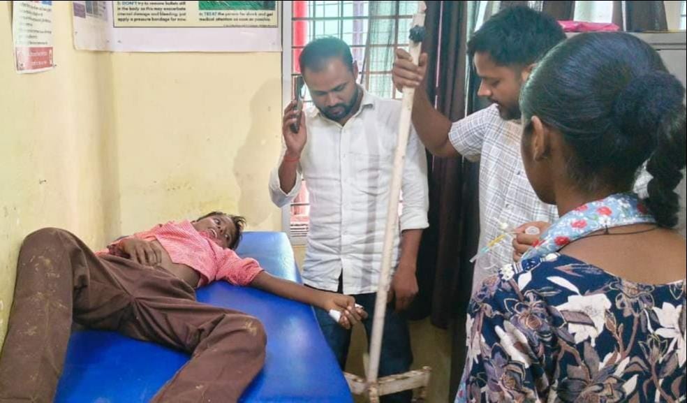 School toilet locked; student suffers electric shock while going to fields to relieve himself.