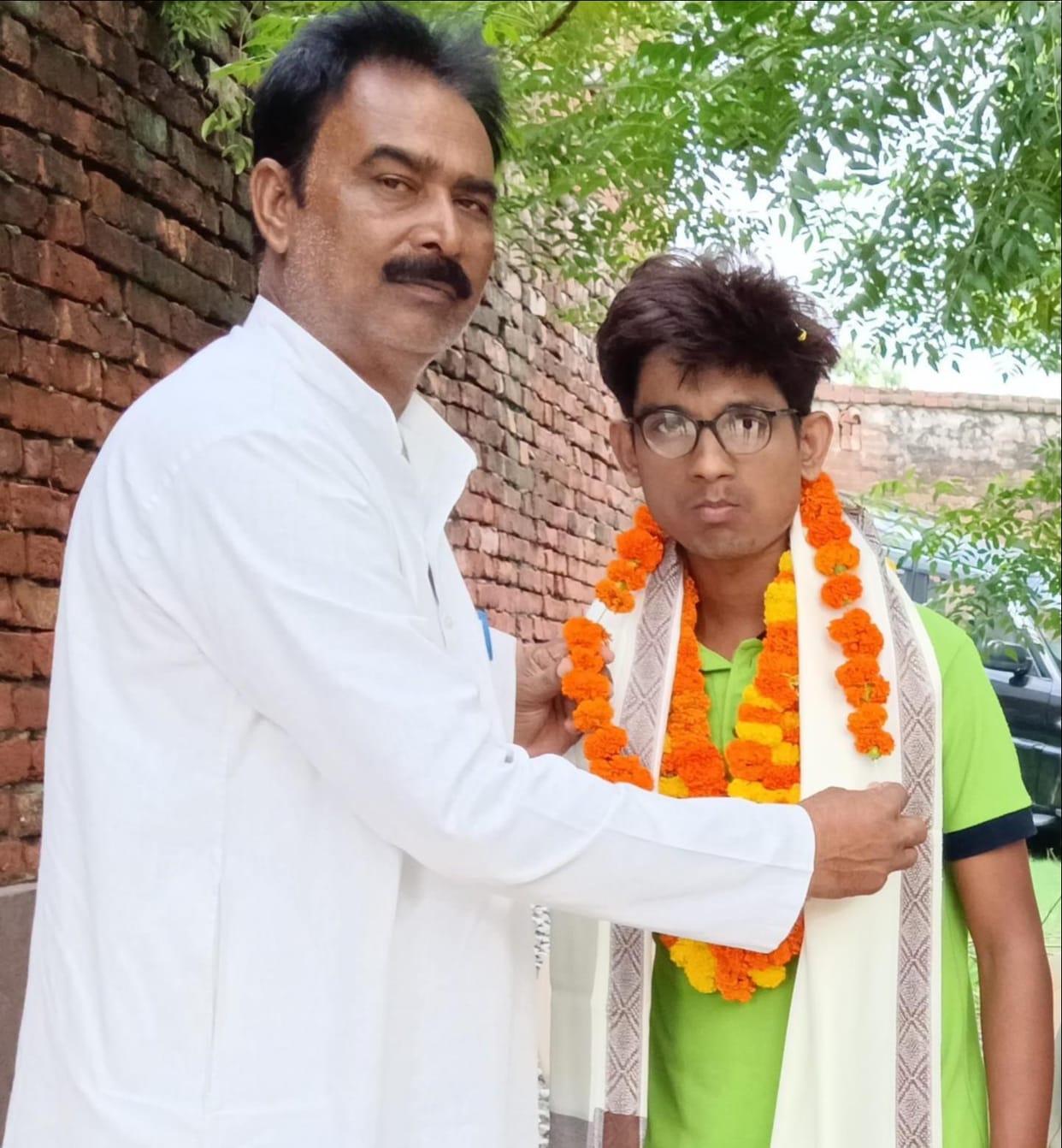 Abhishek, successful in NEET, felicitated.