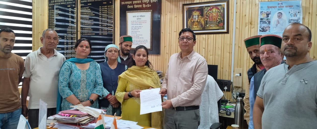 Newly elected representatives of Paljara Panchayat submitted a memorandum to the SDM